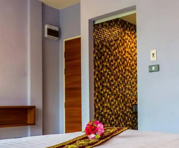 Hotel Genoa